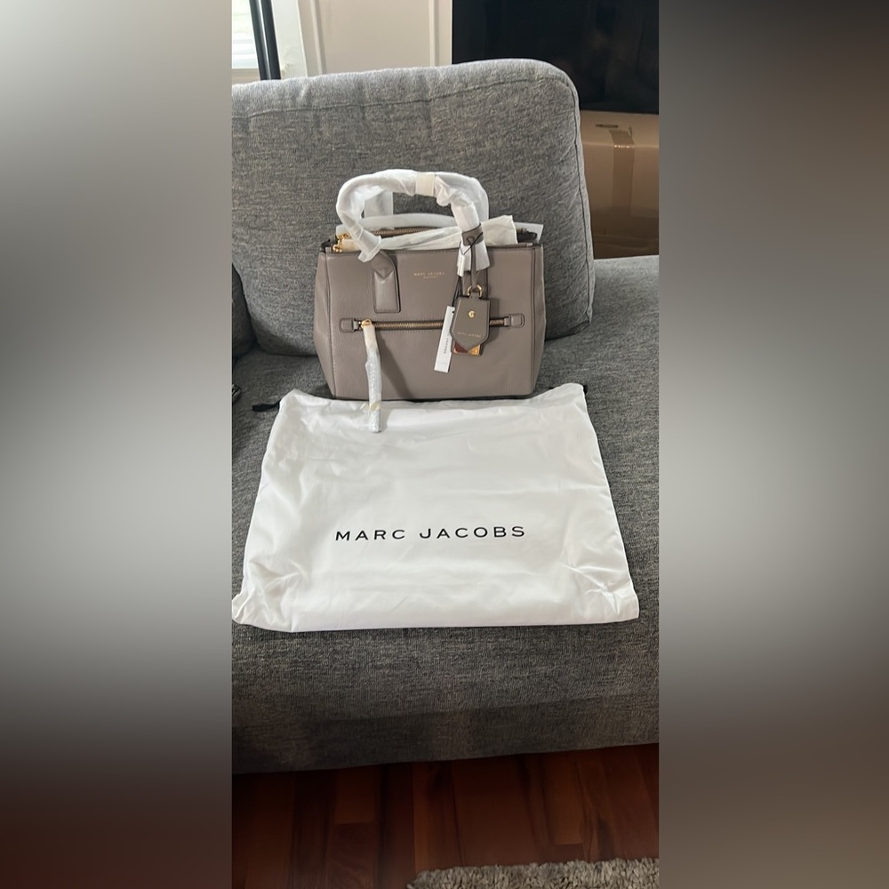Marc Jacob Handbag. - Picture 8 of 12
